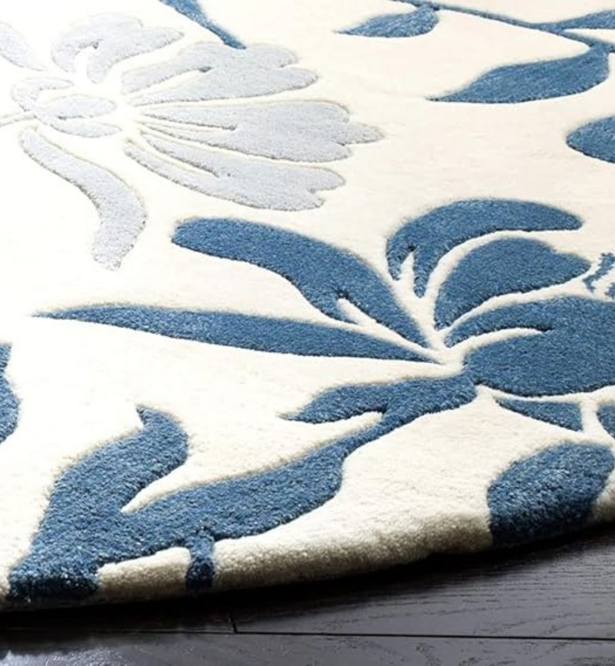 Handtufted Round Rugs Floral Botanical Design Blue & Cream Adi Round 2