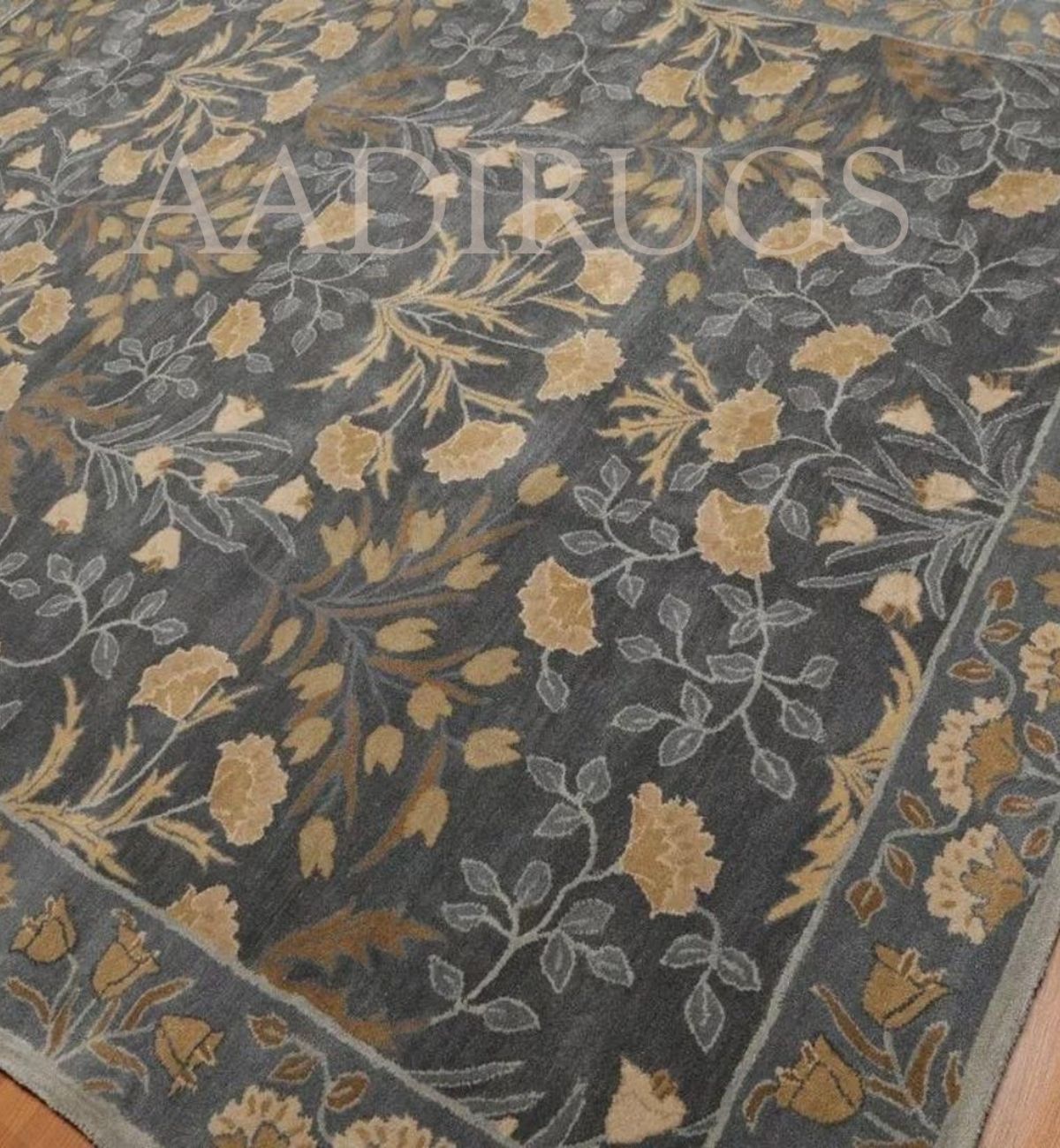 Hand Tufted Traditional Rug AT170