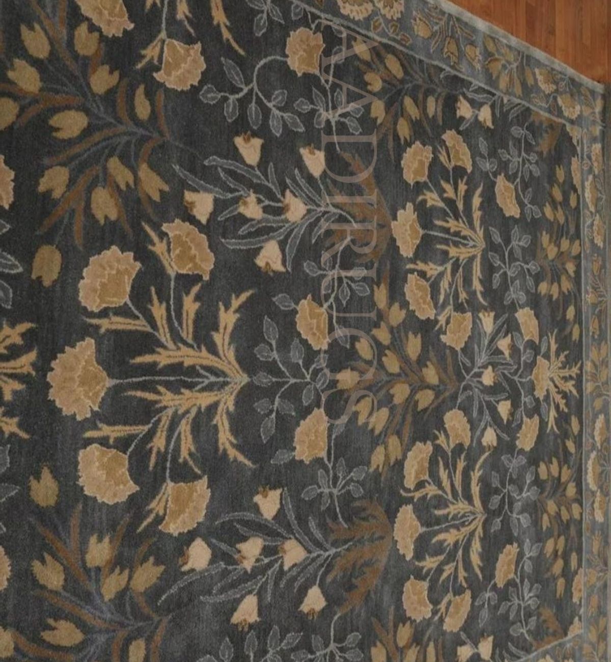 Hand Tufted Traditional Rug AT170