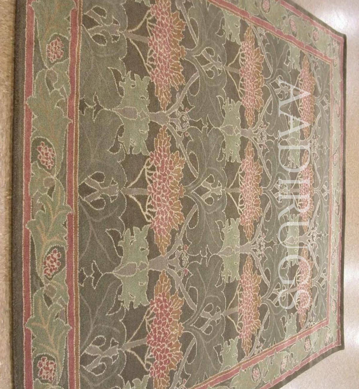 Hand Tufted Traditional Rug AT174