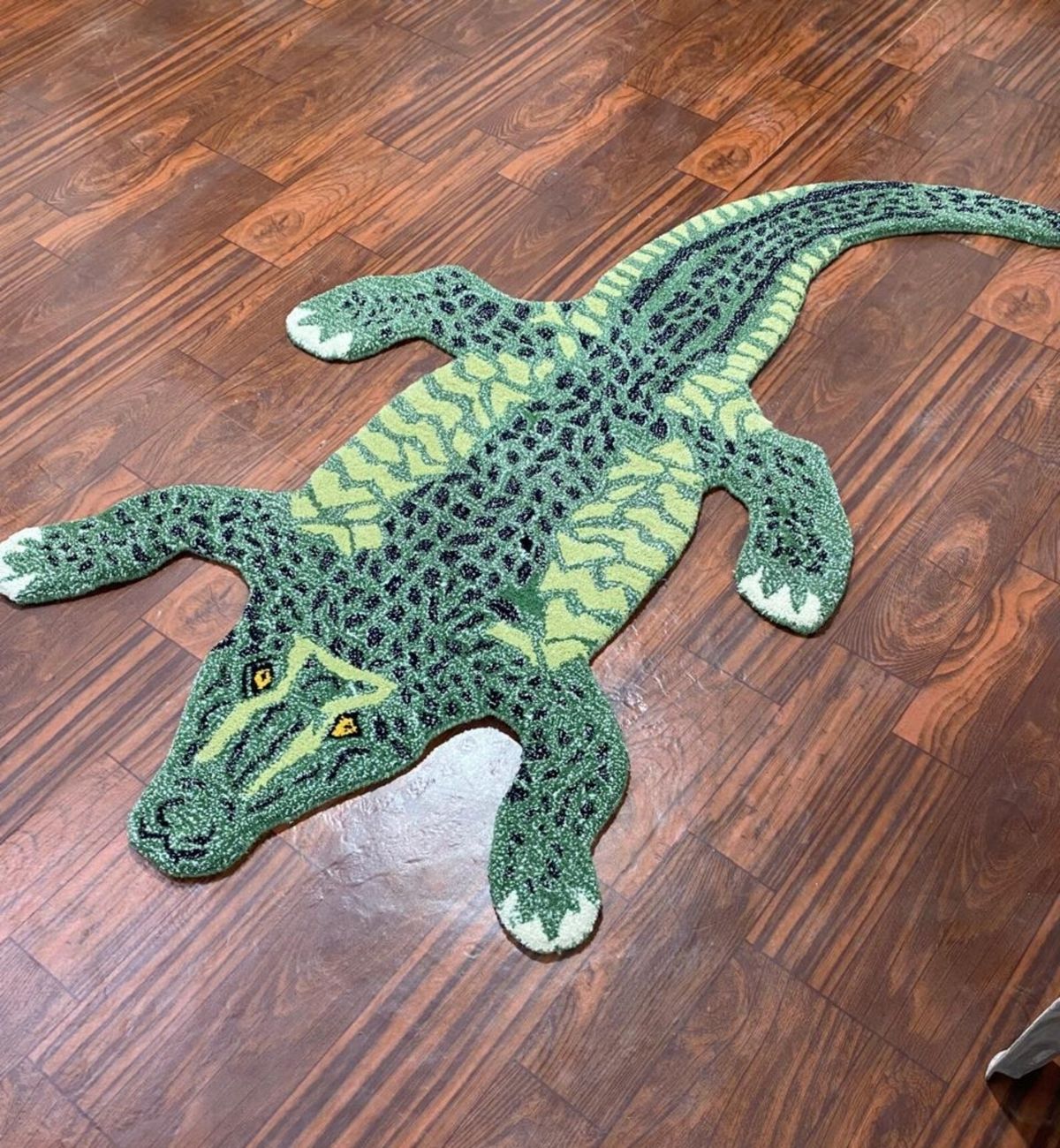 Handtufted Animal Rug Crocodile-shaped-Dark Green-AT28