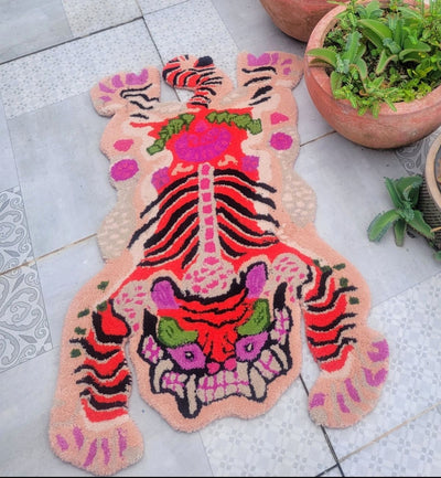 Handtufted Animal Rug Tiger-shaped Light Pink And  green/black AT440