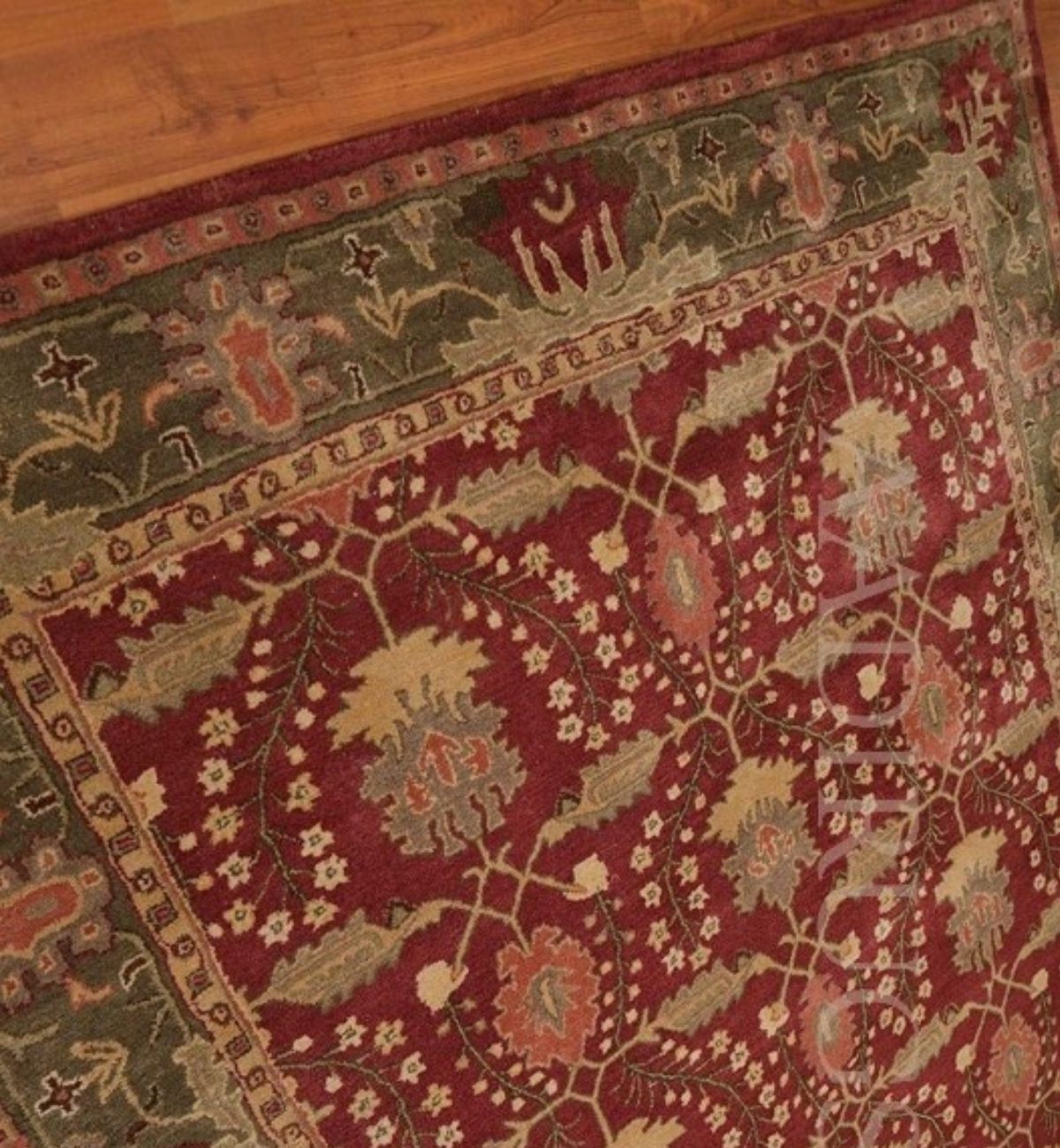 Hand Tufted Traditional Rug AT617