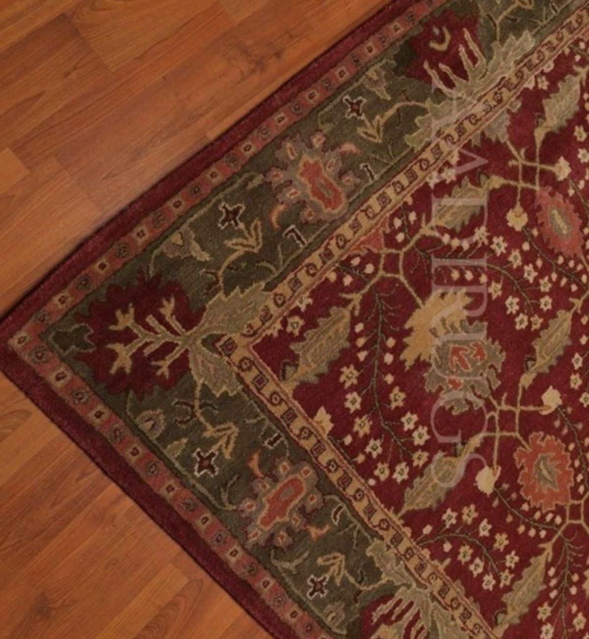 Hand Tufted Traditional Rug AT617