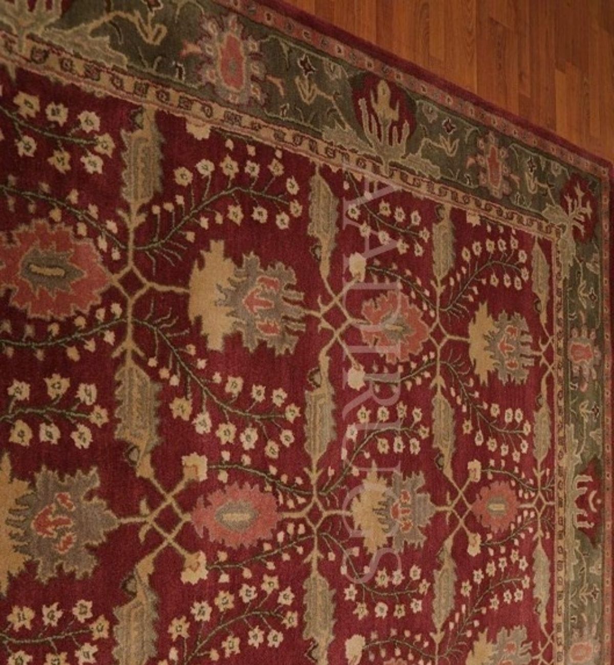 Hand Tufted Traditional Rug AT617