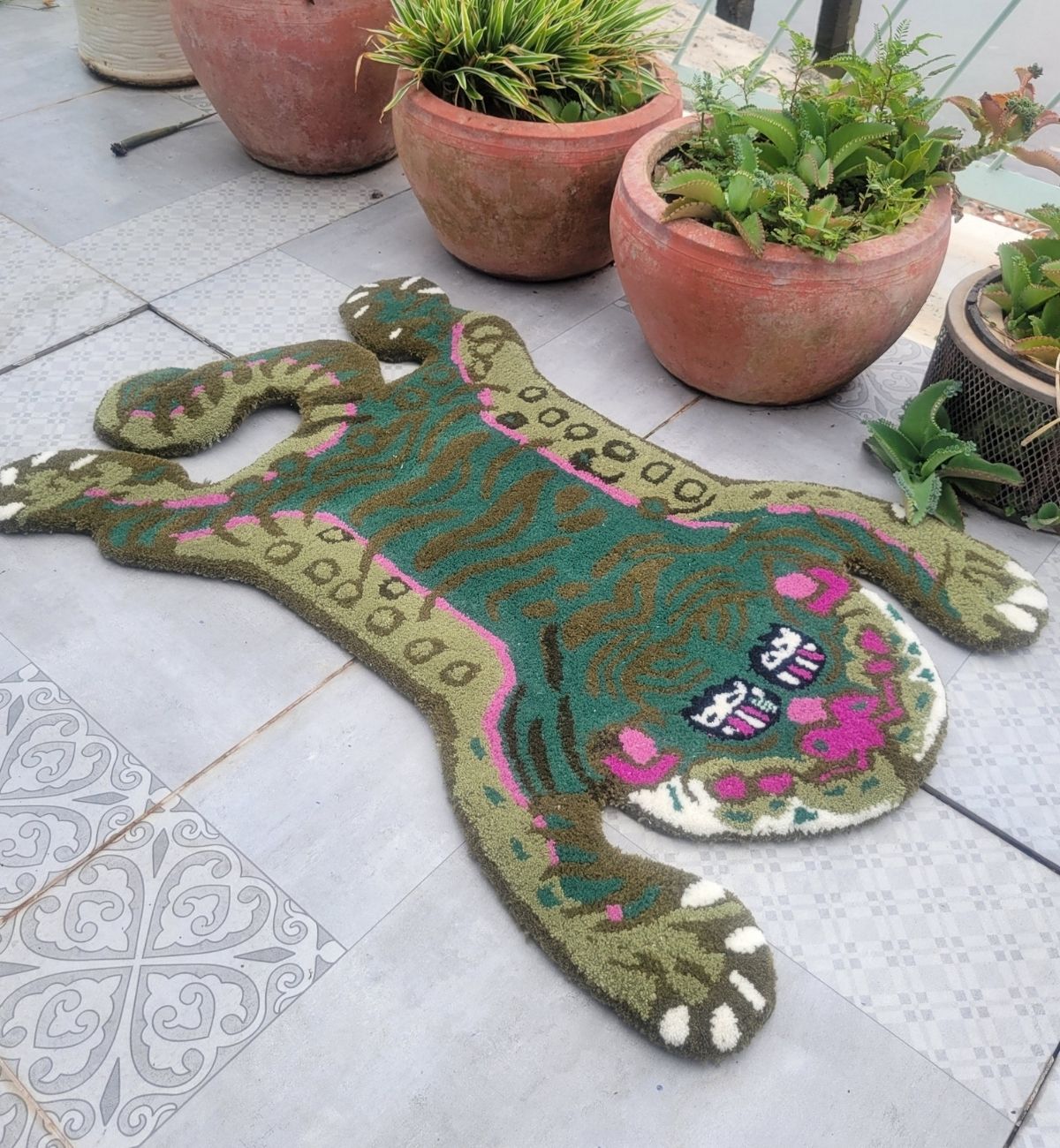 Handtufted Animal Rug Tiger-Shaped-Teal / Green ATUFT